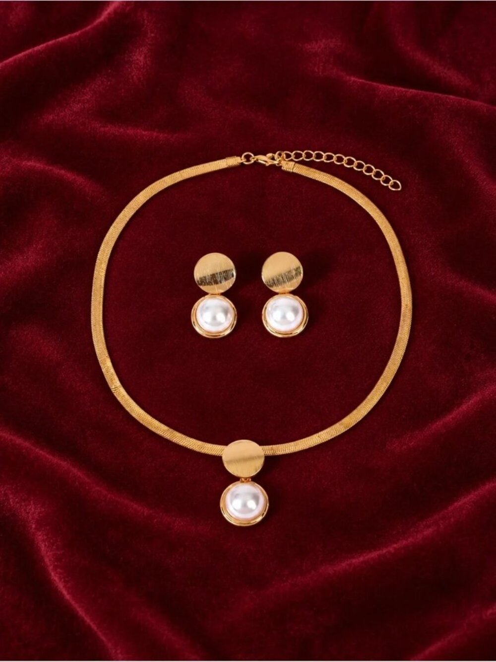 Gold Pearl Pendant Necklace & Earring Set